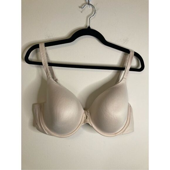 Victoria’s Secret Body By Victoria Lined Perfect Coverage Underwire Bra 40C Crea - Picture 1 of 6
